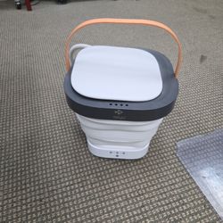 MOYU foldable mini washing machine. 