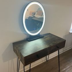 Makeup vanity with light up mirror /desk