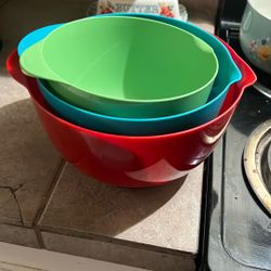 Mixing Bowls 