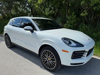 2019 PORSCHE CAYENNE S 2.9L 4WD *ONLY 84K MILES* CLEAN CARFAX* FINANCE  CLEAN FLORIDA TITLE  CLEAN CARFAX  * TWO OWNER***  *ONLY 84K MILES*  4 NEW TIR