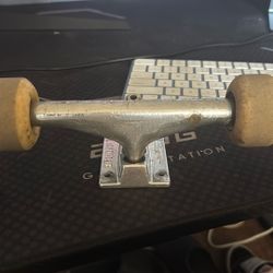 skate trucks