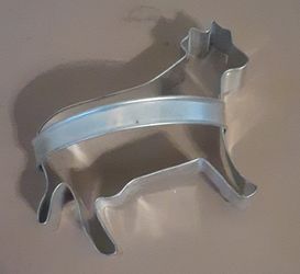 VINTAGE METAL MILK COW COOKIE CUTTER