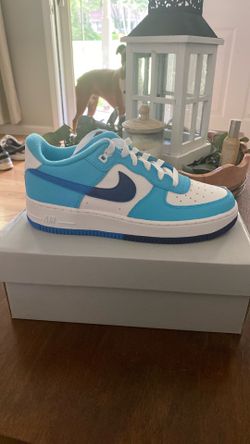 AIR FORCE 1 SIZE 7Y $45