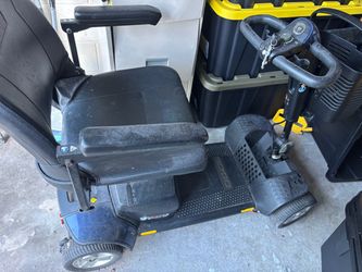 Power chairs 🪑