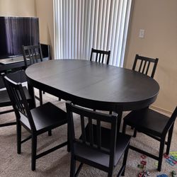 Extending dining room table
