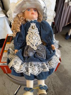 Geppeitdo victorian Porcelain Doll