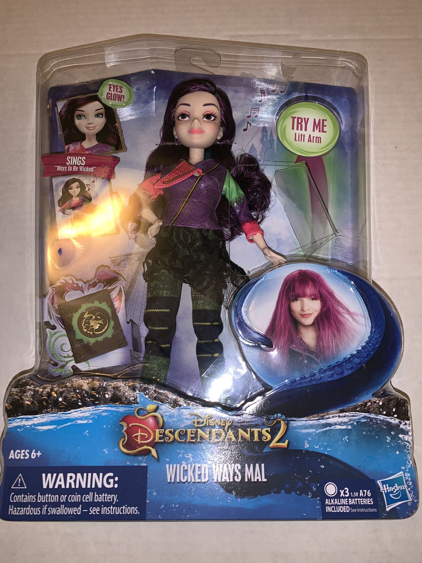 Disney Descendants 2 Wicked Ways singing and glowing eye Mall Doll