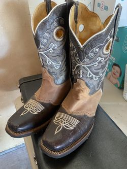 Potrillo Salvaje Botas Size 9