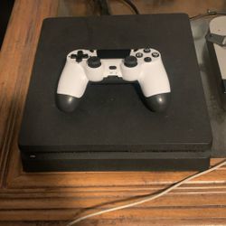PS4 Slim