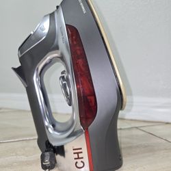 CHI Iron box, almost new.