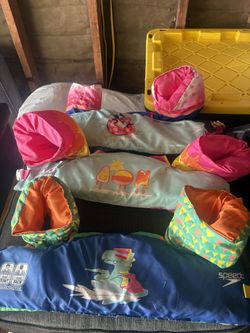 Kids Life Jackets (3 Total)
