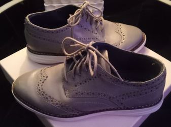 Cole Haan youth/mens size 5 GRANDEVOLUTION