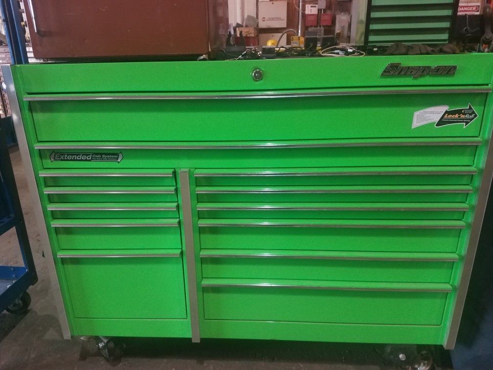 SNAP ON TOOL BOX 