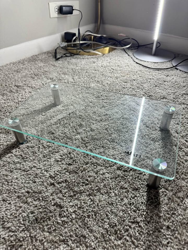 Kitchen glass stand - adjustable legs