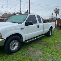 2005 Ford F-250 Super Duty – Work Truck