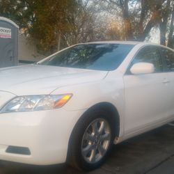 2007 Toyota Camry White color, 148K , Automatic, 2.4L, 4 Cylinder 