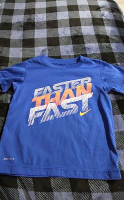 Nike Dri-Fit Kids Graphic T-Shirt size 5