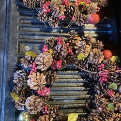 2 Pine Cone Wreaths