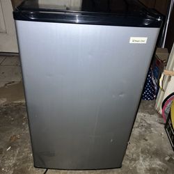 32 Inch High Mini Fridge 
