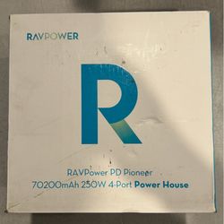 RAVPower RP-PB187 PD Pioneer 70200mAh 250W 4-Port Power House