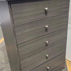 5 Drawer Dresser /Comoda 5 Cajones 