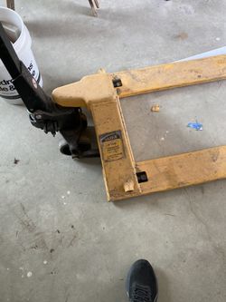 Narrow Uline Pettet Jack For Sale