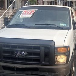 2010 Ford E-250