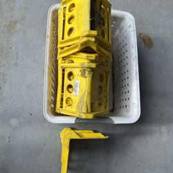 Strap Edge Protectors + Strap Winder 
