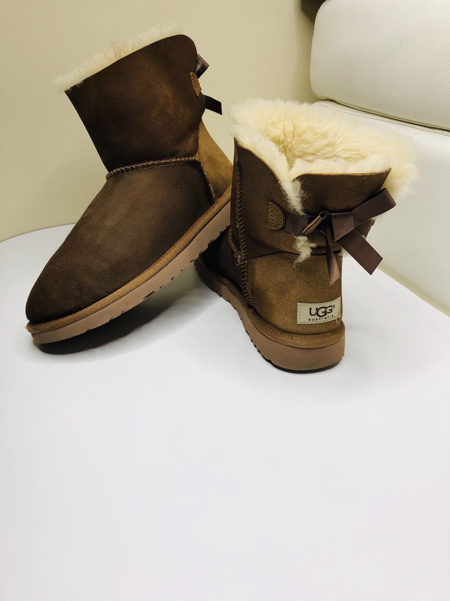 Boots UGG SIZE US 8 women