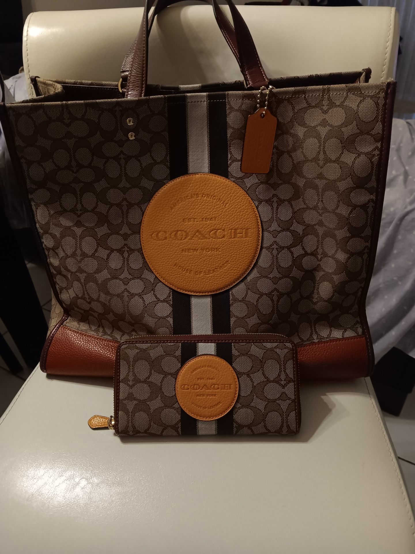 Authentic Coach Purse And Wallet For $300obo