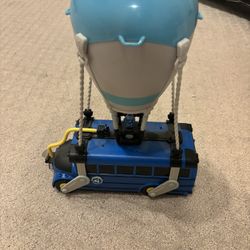 Fortnite Battle Bus