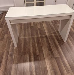 IKEA malm desk