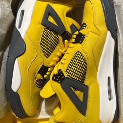  Size 12 - Jordan 4 Retro Lightning (2021). Never worn or tried on. Perfect condition. 