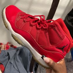Red Jordan 11