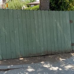 FREE 5' and 6' FENCE PANELS
