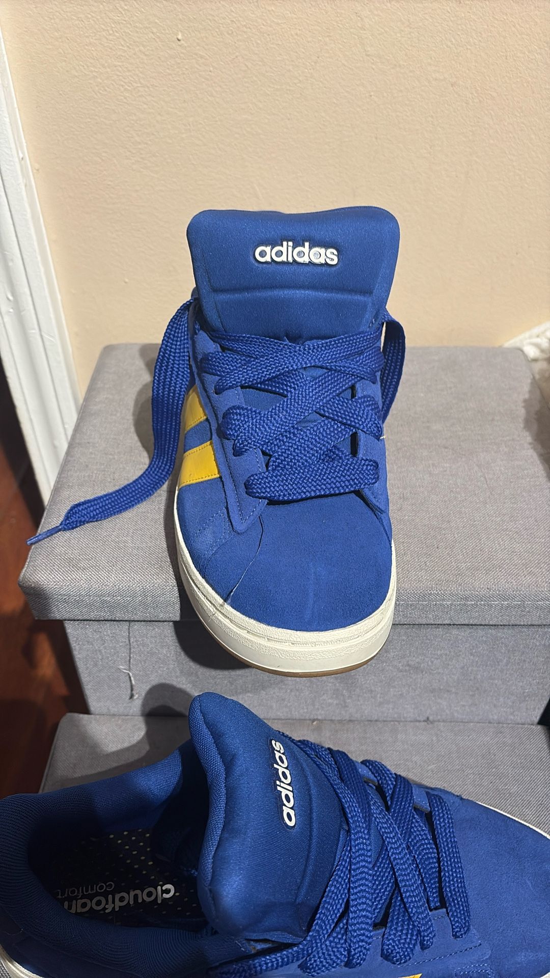 AdidaS Shoes
