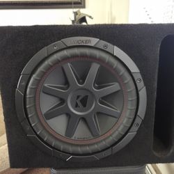 Kicker CompVR 10inch SUB and CERWIN-VEGA 1000w Amp