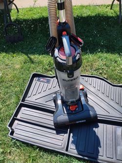 Eureka Stand Up Vacuum