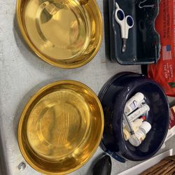 Feed bowls for pets