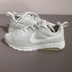 Nikes Size 8 Used Women’s 