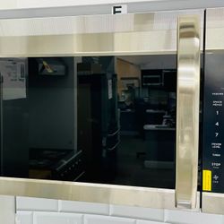 🔥🔥30” Midea Microwave 