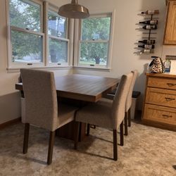 Dining Table + 4 Chairs