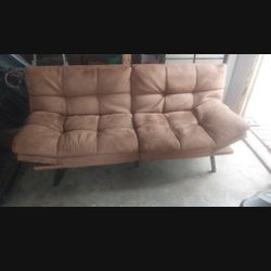 Couch Great Condiction Ready To Ride 