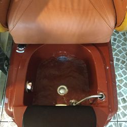 Cleo pedicure and massage chair