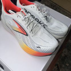 Brooks Performance Running Shoes – Worn Once (Like New)