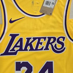 Kobe Bryant Legacy Jersey Sz 40 Small