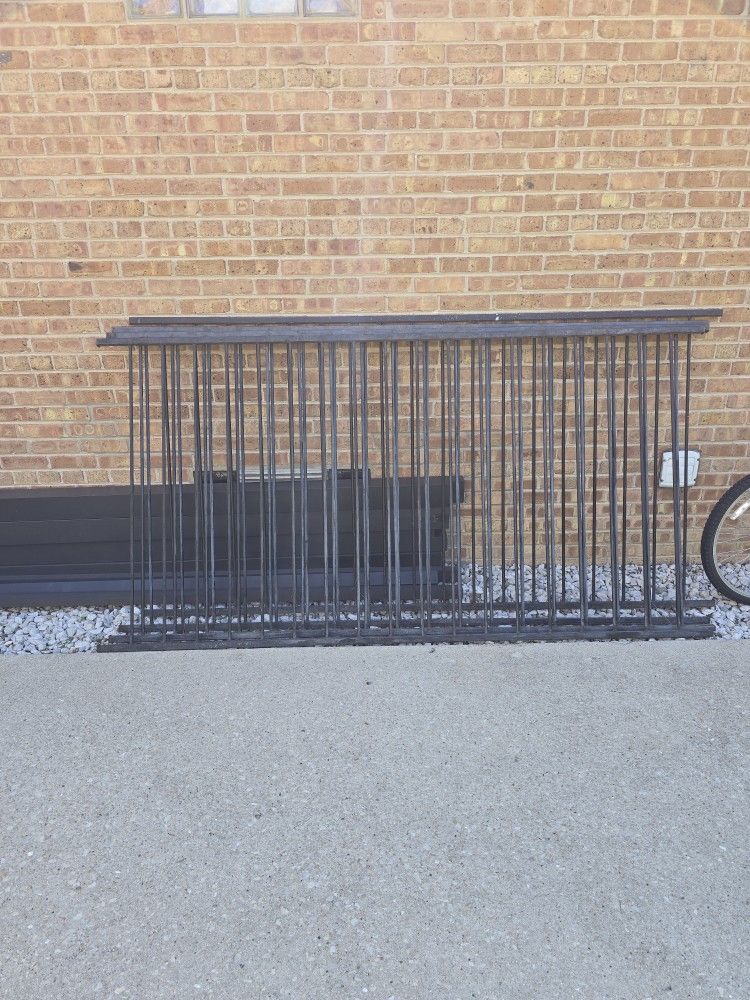 4 8×4 Solid Steel Fence