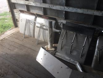 Peterbuilt finders Crome