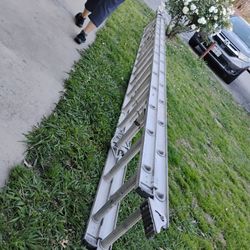32,Ft  Aluminum Extension Ladder 