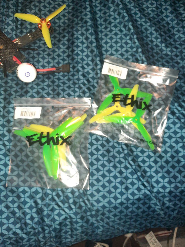 5 Inch Complete Drone, Has 2 Extra Brand New Set Of Props 